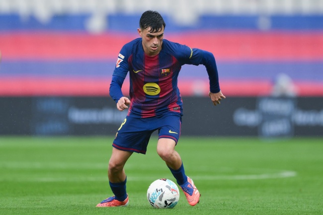 Pedri có màn trình diễn xuất sắc trước Osasuna.