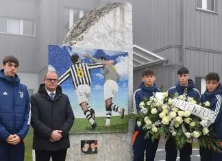 Spalletti tưởng niệm Ferramosca và Neri tại Juventus Hai cầu thủ trẻ của Juventus đã không may ra đi mãi mãi sau một tai nạn vào năm 2006.