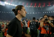 Filipe Luis đòi lương cao ngất sau kỳ tích