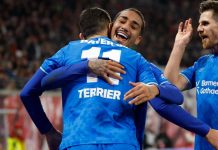 Leverkusen chen chân vào Top 3 Bundesliga