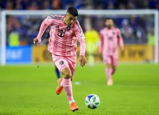 Suarez chưa giải nghệ