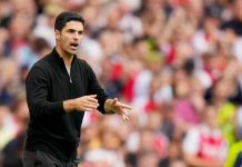 Mikel Arteta tức giận vì thẻ đỏ của Declan Rice HLV Mikel Arteta tức giận vì thẻ đỏ của Declan Rice