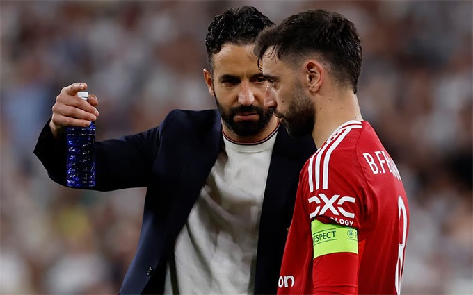 Amorim sẽ giải quyết vấn đề MU thiếu Bruno Fernandes như thế nào?