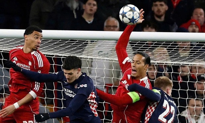 Van Dijk đang không làm tốt vai trò thủ lĩnh của Liverpool
