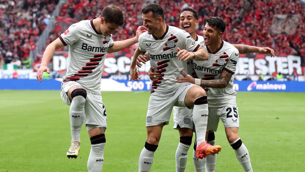 Eintracht Frankfurt 1-5 Bayer Leverkusen: Bundesliga champions thrash  Frankfurt to remain unbeaten - BBC Sport