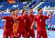 Việt Nam vào tứ kết sớm một lượt