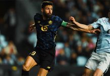 Olivier Giroud sánh ngang huyền thoại Michel Platini Olivier Giroud vừa ghi bàn cho Lille để sánh ngang với huyền thoại Michel Platini