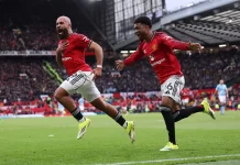 Manchester City mờ nhạt MU sắc bén