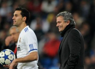 Mourinho “úp sọt” Arbeloa Bất chấp bị đâm sau lưng nhưng Arbeloa vẫn tôn trọng Mourinho, đối thủ của mình ở vòng cuối Champions League