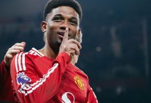 Amad Diallo cho thấy bên trong phòng thay đồ Manchester United