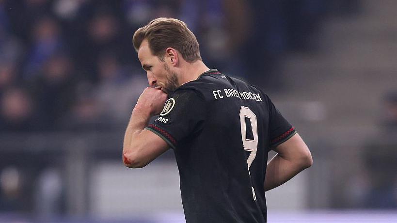 Bayern chỉ giành được 4 điểm sau 3 trận đầu tiên của lượt về