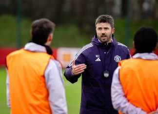 Carrick hủy bỏ quy định của cả Amorim lẫn Ten Hag tại MU Carrick hủy bỏ quy định của cả Amorim lẫn Ten Hag tại MU