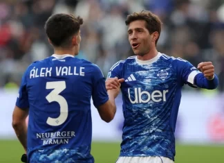 Fabregas và các học trò áp sát vị trí thứ 5