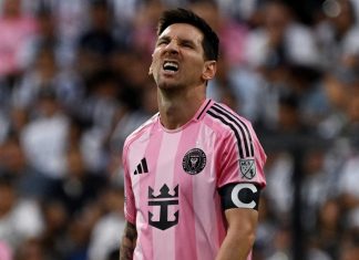 Kết luận vụ Messi xông vào phòng trọng tài