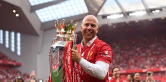 Arne Slot: ‘Đoạt danh hiệu không quan trọng bằng lối chơi đẹp’ Slot đã cùng Liverpool vô địch Premier League mùa trước