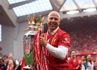 Arne Slot: ‘Đoạt danh hiệu không quan trọng bằng lối chơi đẹp’ Slot đã cùng Liverpool vô địch Premier League mùa trước