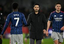 Arsenal trút bỏ “nỗi hổ thẹn” trong cuộc đua vô địch. Arsenal chịu sức ép rất lớn trước khi gặp Tottenham