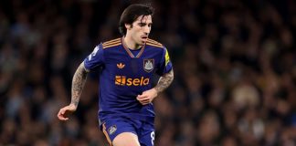 Tonali được ban lãnh đạo Man United cân nhắc kỹ lưỡng Tonali được ban lãnh đạo Man United cân nhắc kỹ lưỡng.