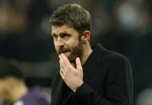 Carrick khiến fan MU chia rẽ