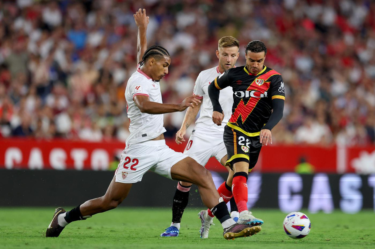 Sevilla vs Rayo Vallecano, 00h30 ngày 09/03
