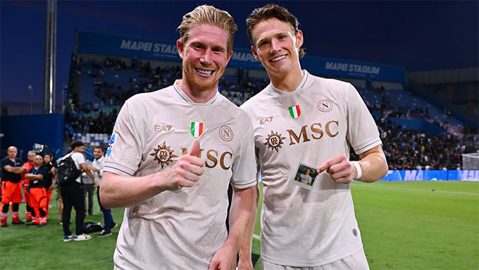 De Bruyne và McTominay đã tìm được cách chung sống...