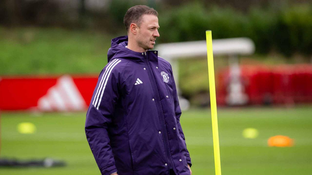 Evans đã giúp MU cải thiện thành tích đá phạt, nhờ đó họ có 15 bàn ở Premier League 2025/26