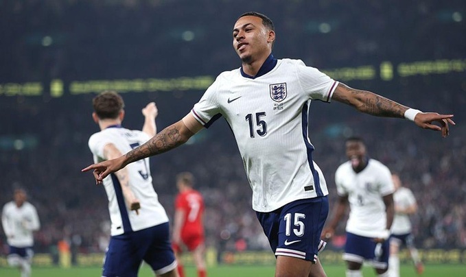 Morgan Rogers sẽ được chọn đá cặp cùng Harry Kane?