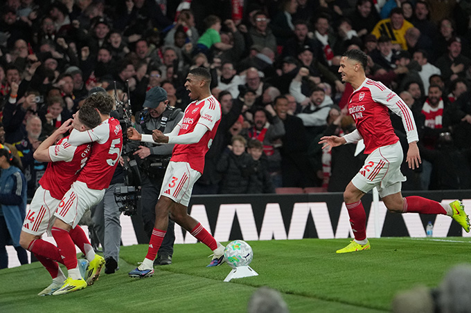 Arsenal đang thể hiện bản lĩnh của nhà vô địch tương lai