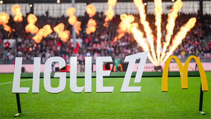 Ligue 1 lại hoãn lịch, tạo điều kiện cho PSG thi đấu tốt ở Champions League